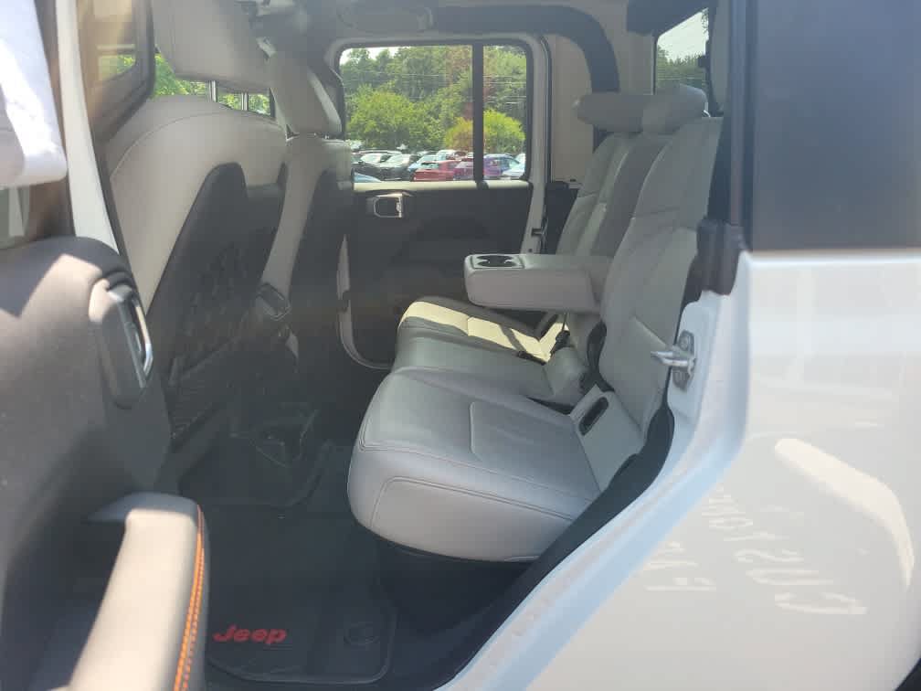 Used 2022 Jeep Gladiator Mojave w/ Trailer Tow Package AWD/4WD image 28