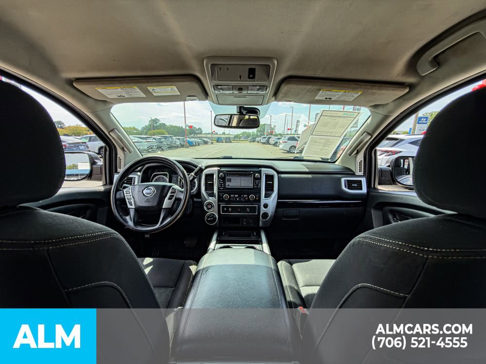 Used 2018 Nissan Titan SV w/ SV Convenience Package AWD/4WD image 20