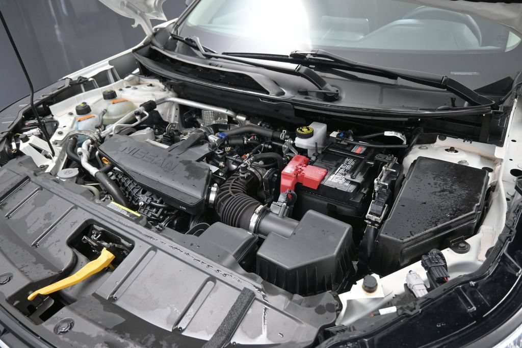 Used 2024 Nissan Rogue S FWD image 13