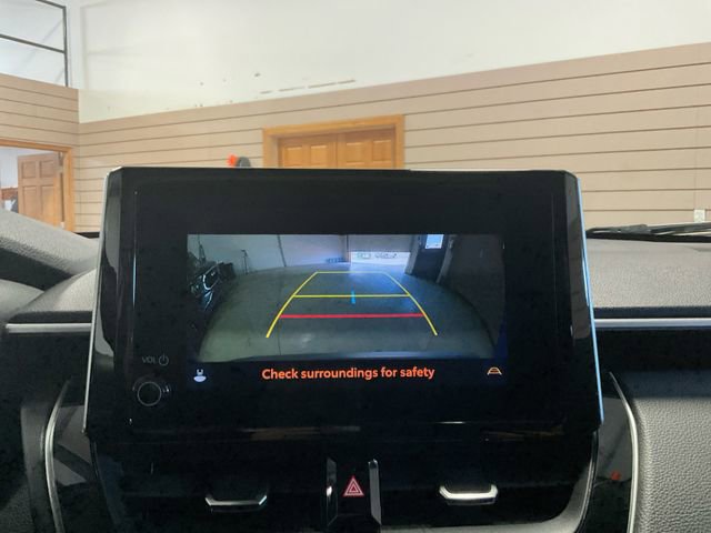 Used 2023 Toyota Corolla Cross XLE image 22