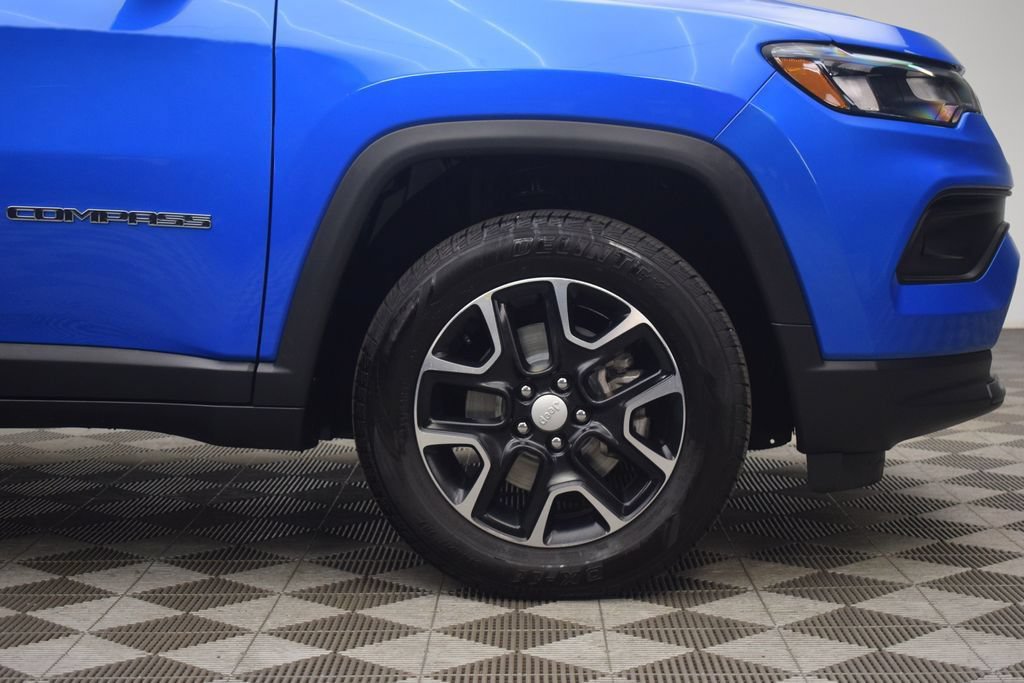 Used 2022 Jeep Compass Latitude AWD/4WD image 29