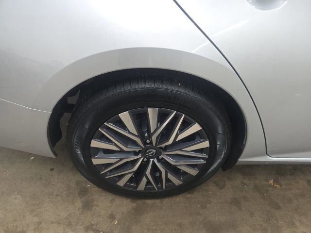 Used 2023 Nissan Altima 2.5 SV image 8