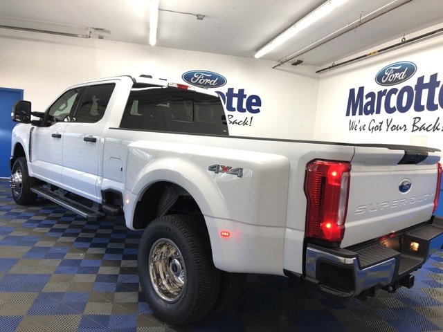 New 2026 Ford F350 XLT image 3