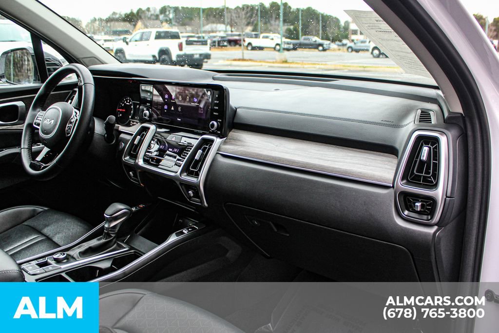 Used 2023 Kia Sorento EX image 26
