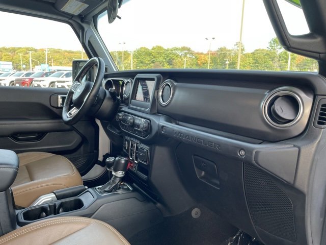 Used 2021 Jeep Wrangler Unlimited Rubicon w/ Cold Weather Group image 26