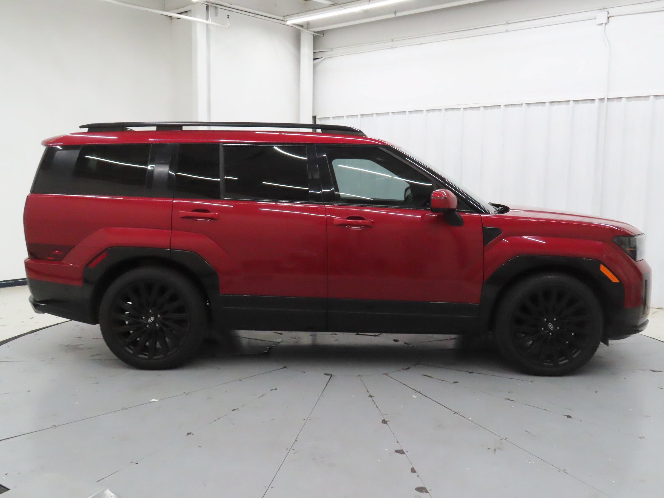 Used 2024 Hyundai Santa Fe Calligraphy FWD image 2