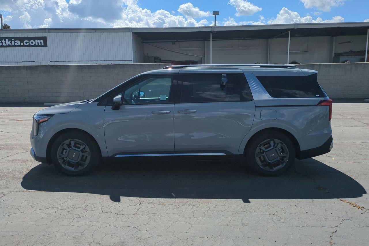 New 2026 Kia Carnival SX image 8