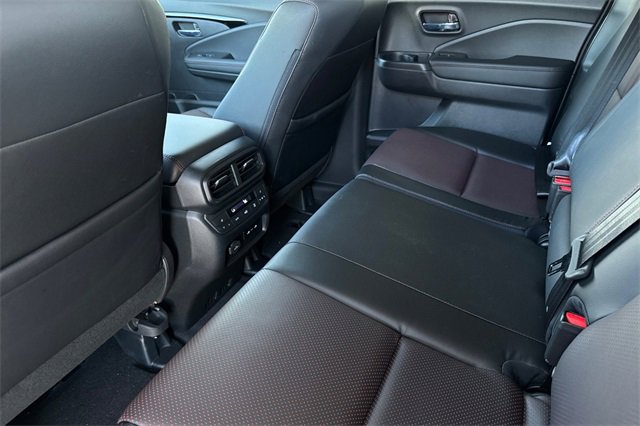 New 2026 Honda Ridgeline Black Edition image 13