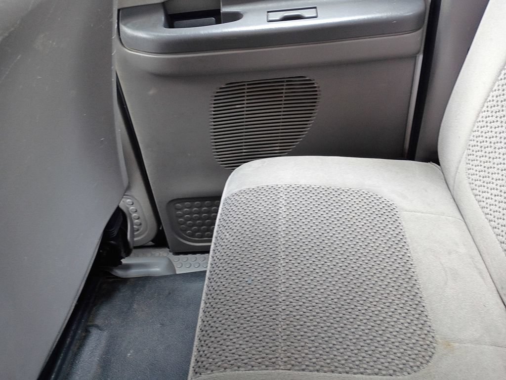 Used 2001 Ford F250 XL RWD image 21