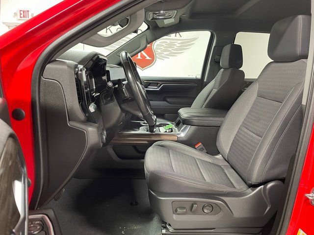 Used 2023 Chevrolet Silverado 1500 RST AWD/4WD image 11
