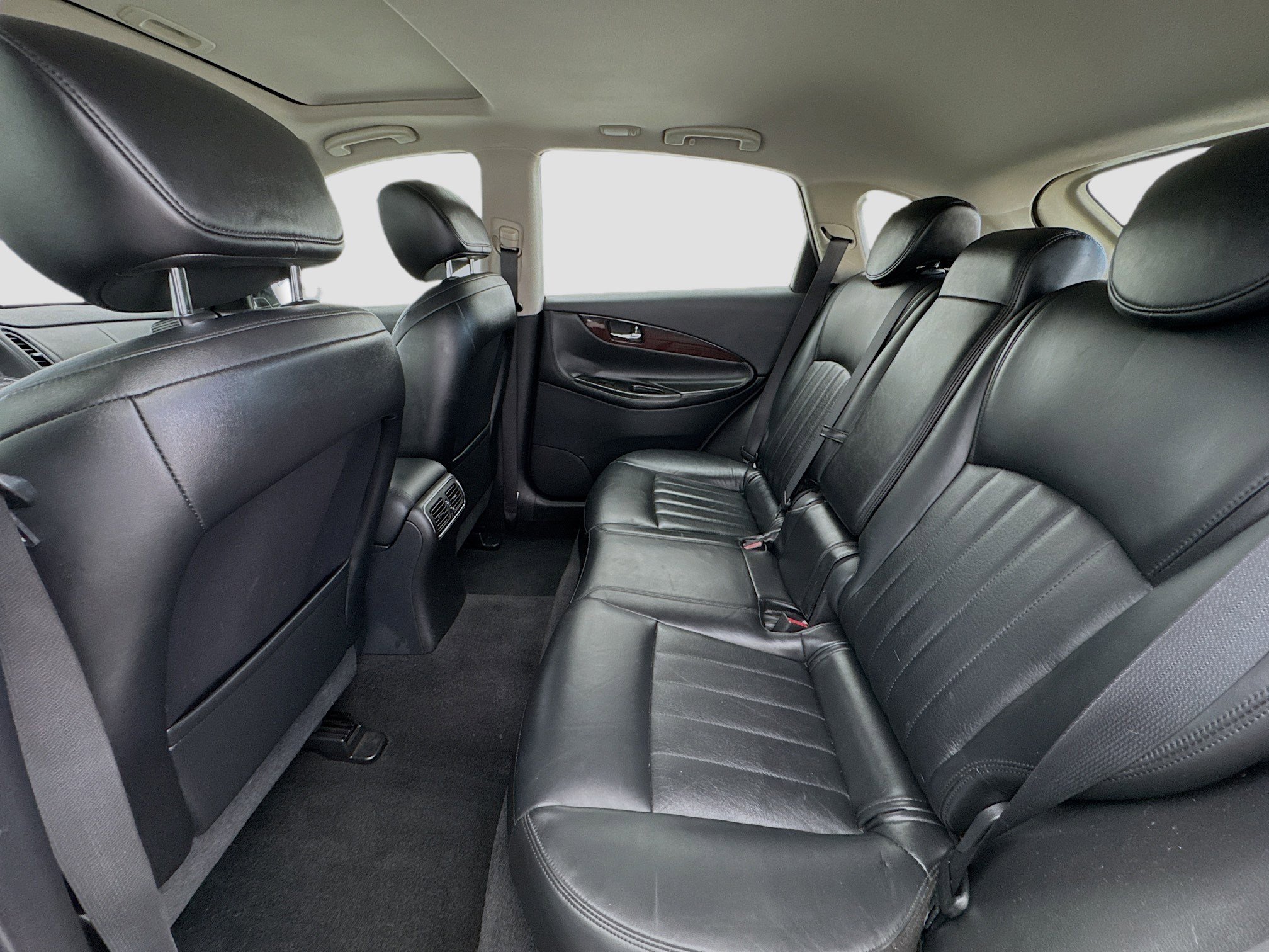 Used 2017 INFINITI QX50 2WD w/ Premium Plus Package image 16