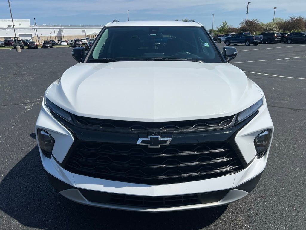 Used 2024 Chevrolet Blazer LT w/ Midnight/Sport Edition FWD image 6