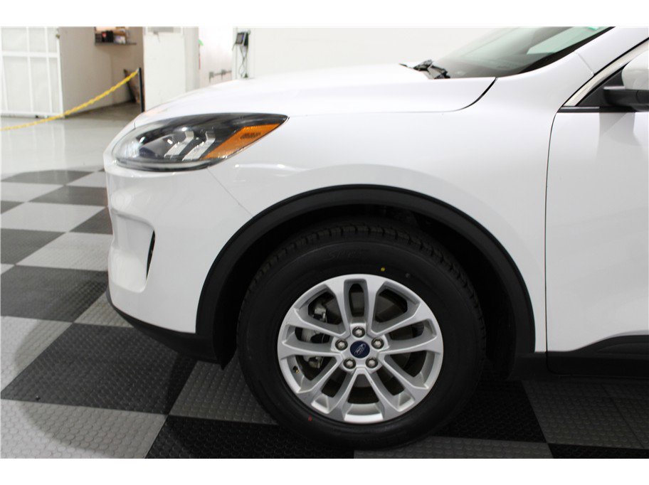 Used 2021 Ford Escape SE image 9