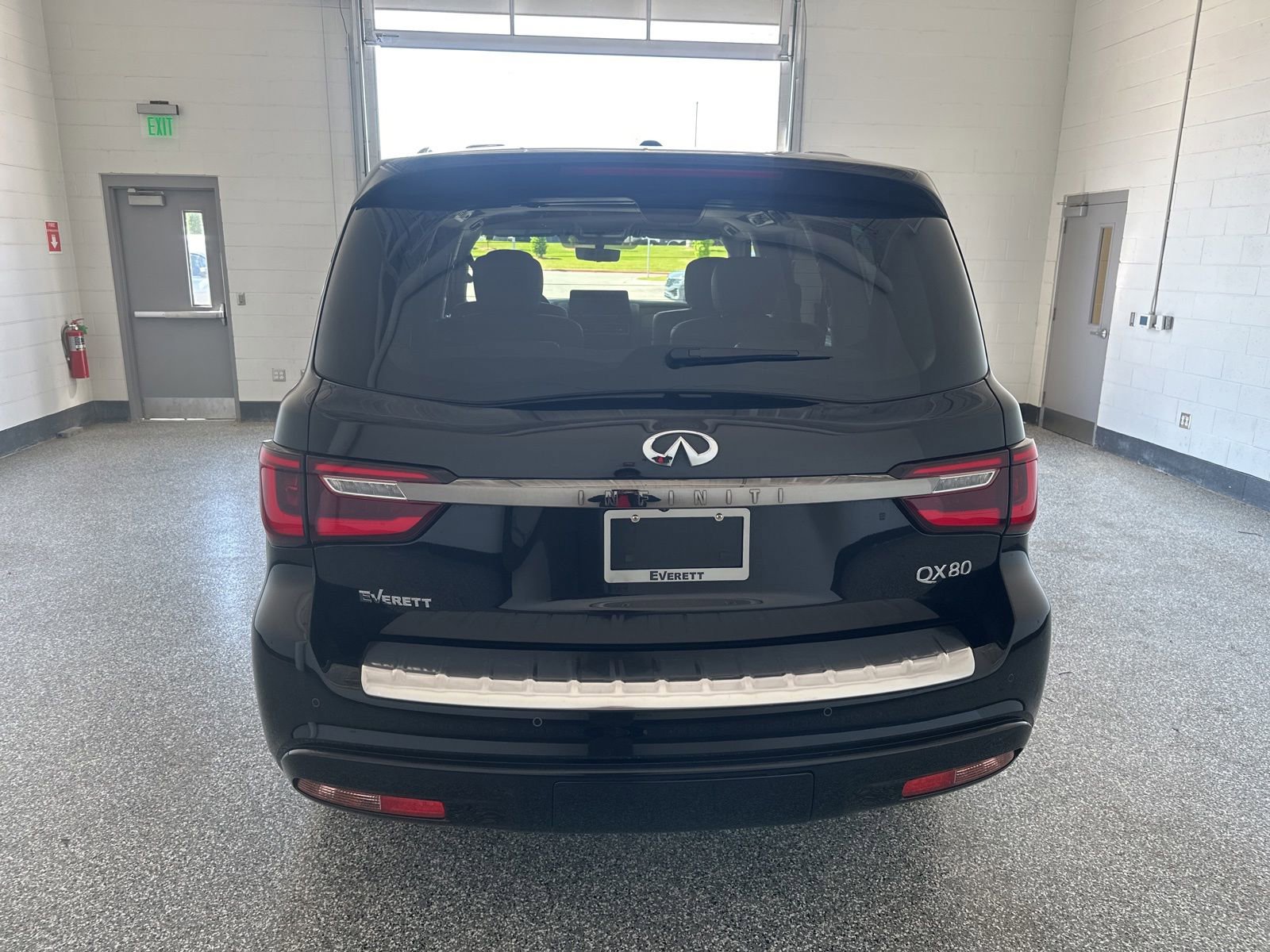 Certified 2023 INFINITI QX80 Premium Select w/ Cargo Package RWD image 7