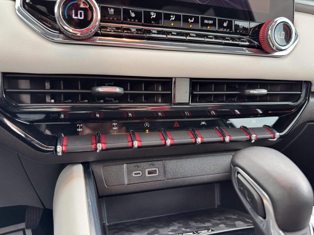Certified 2023 GMC Canyon AT4X w/ Edition 1 AWD/4WD image 24