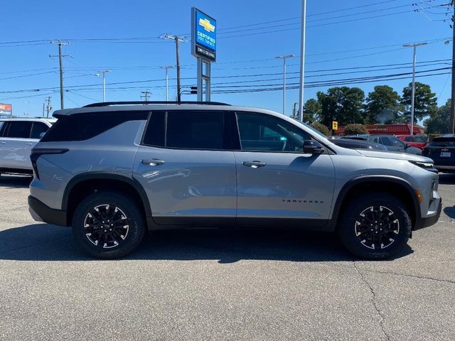 New 2026 Chevrolet Traverse Z71 w/ Driver Confidence Package image 2