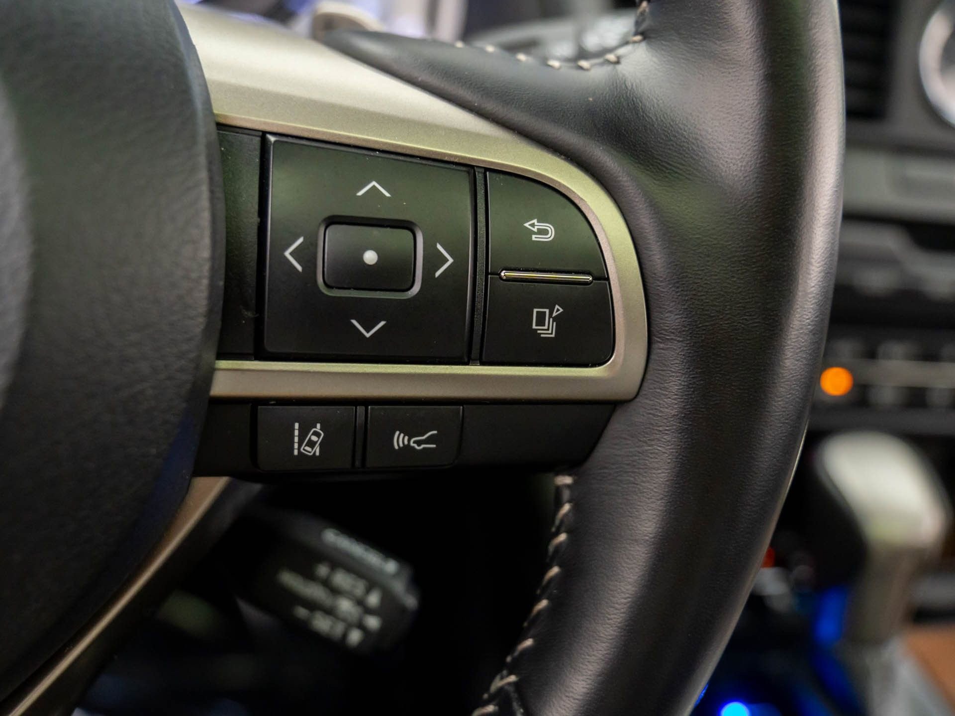 Used 2021 Lexus RX 450hL AWD w/ Premium Package image 28