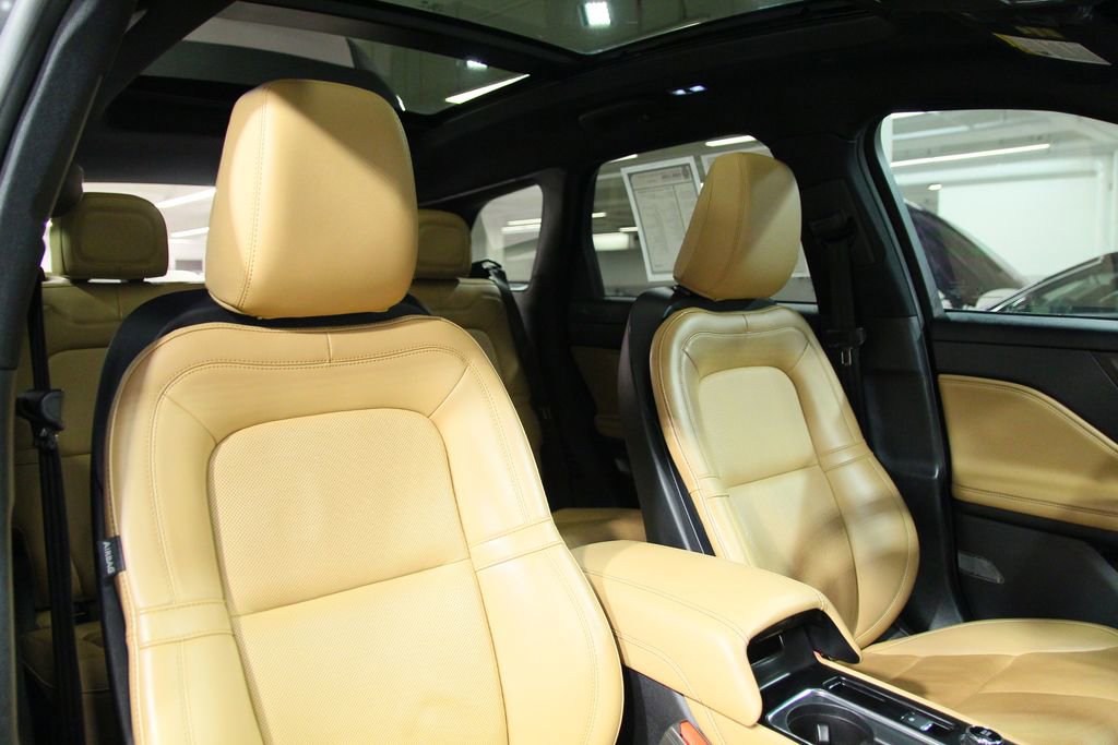 Used 2022 Lincoln Corsair Reserve image 25