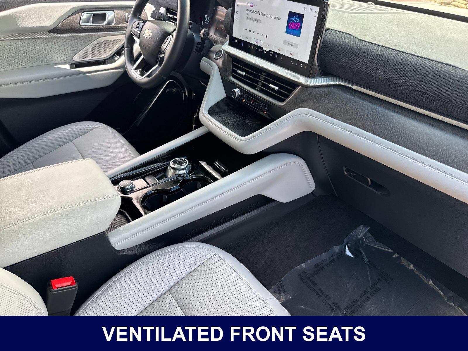 Used 2025 Ford Explorer Platinum w/ Ultimate Package RWD image 23