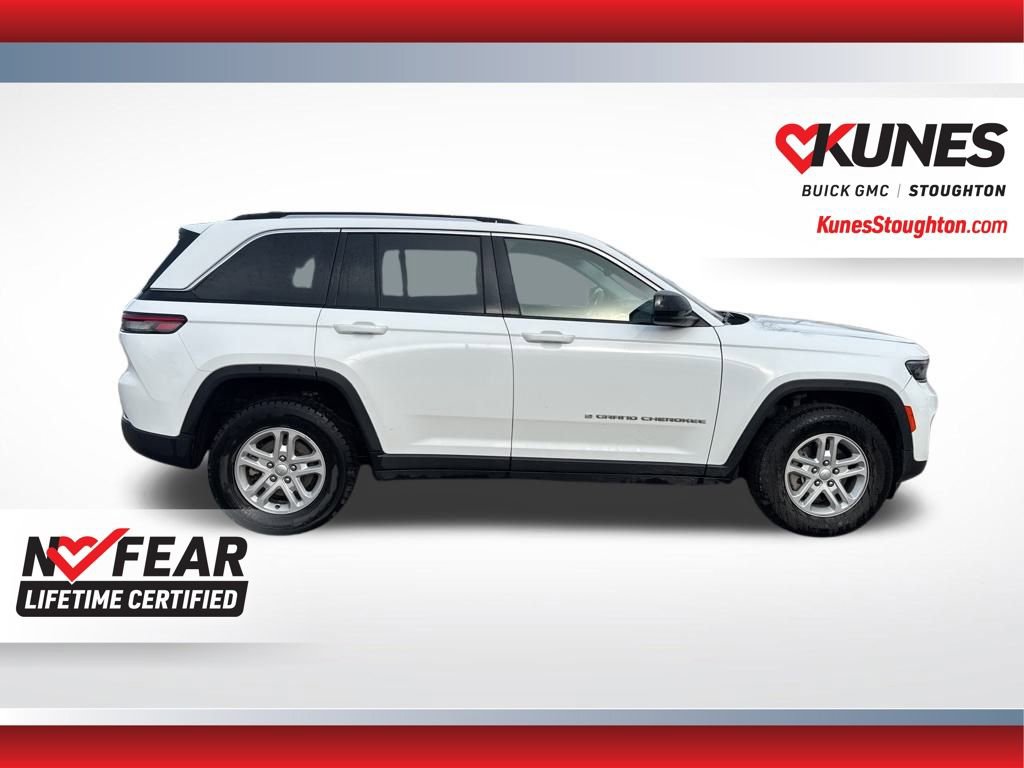 Used 2024 Jeep Grand Cherokee Laredo image 13