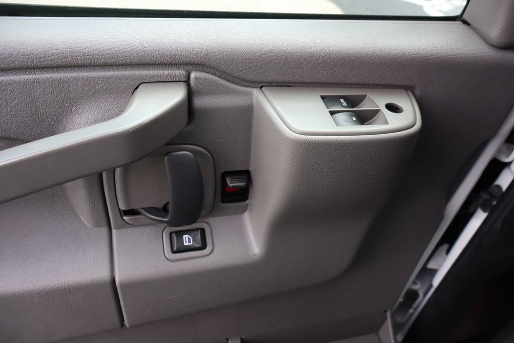 Used 2019 Chevrolet Express 2500 w/ Driver Convenience Package RWD image 19