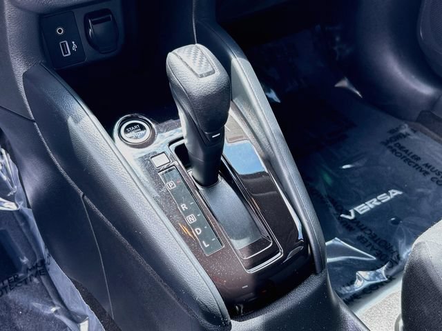 Certified 2021 Nissan Versa S FWD image 13