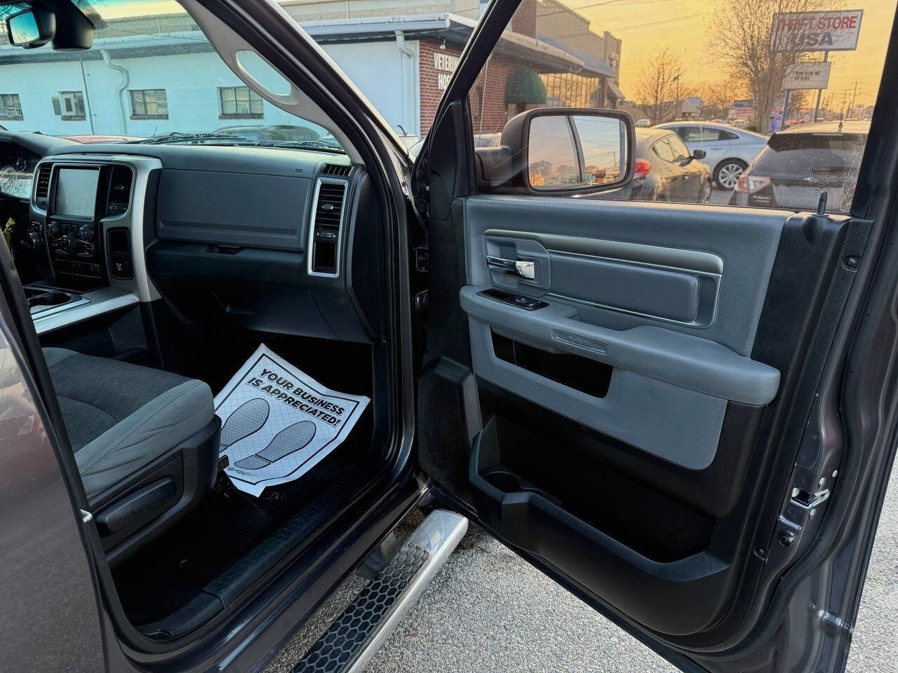 Used 2015 RAM 1500 Lone Star image 12