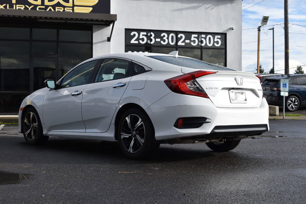 Used 2017 Honda Civic Touring image 9