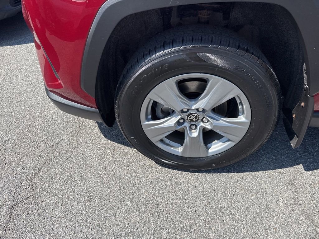 Used 2023 Toyota RAV4 LE AWD/4WD image 10