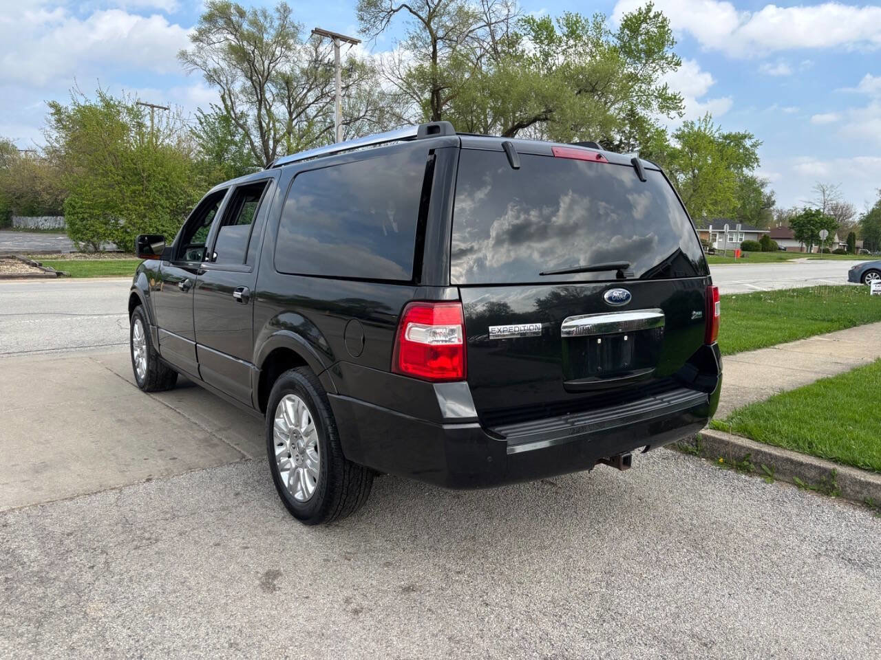 Used 2014 Ford Expedition EL Limited w/ Equipment Group 301A AWD/4WD image 14