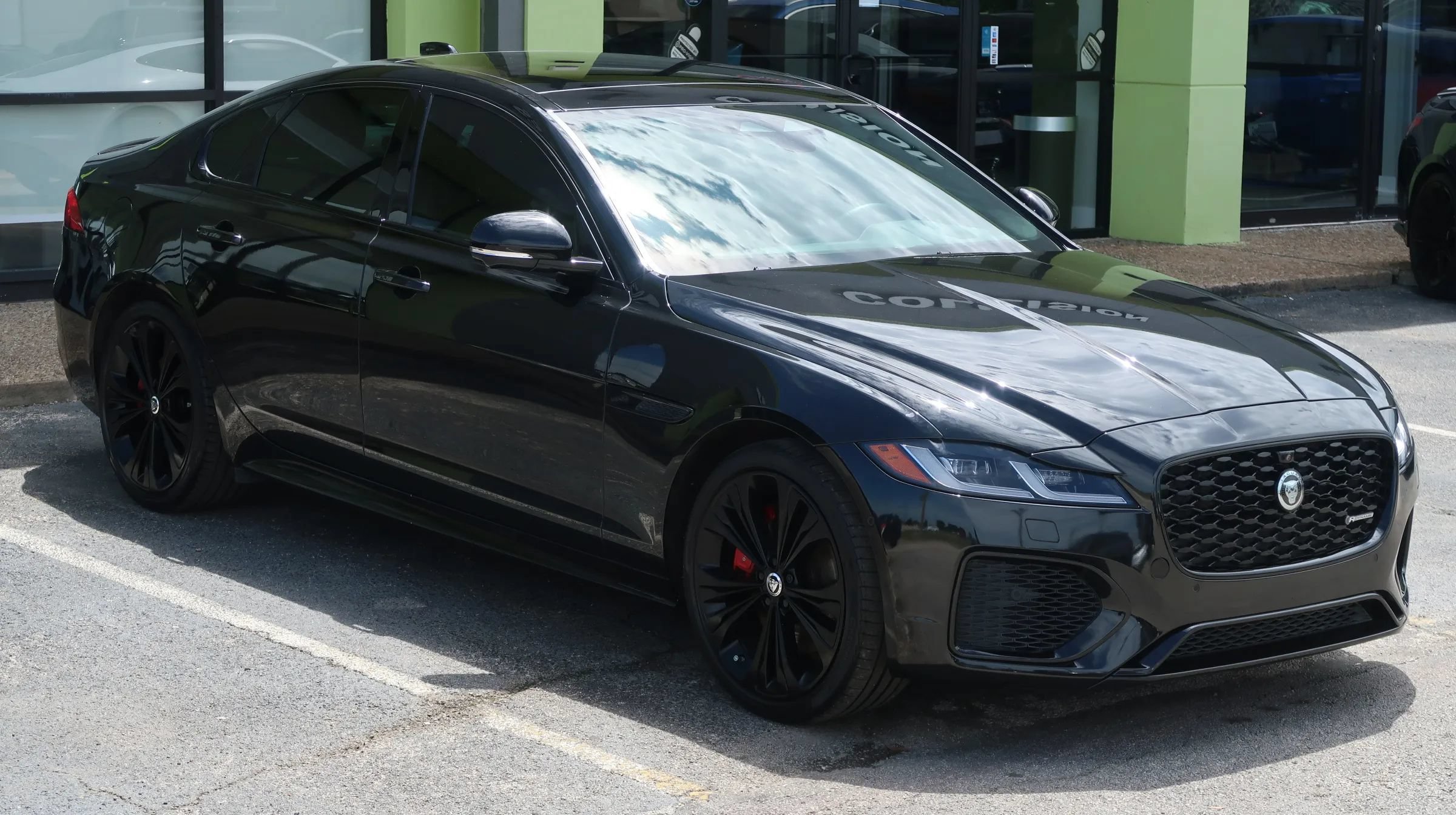Used 2024 Jaguar XF R-Dynamic SE AWD/4WD image 5