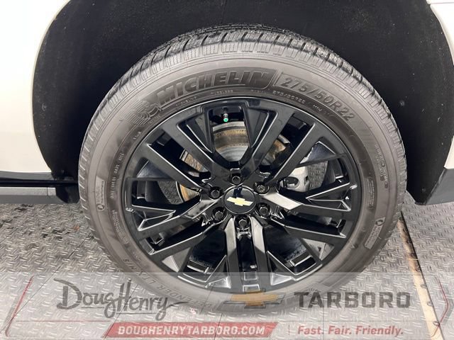 Used 2024 Chevrolet Suburban High Country w/ Advanced Technology Package AWD/4WD image 24