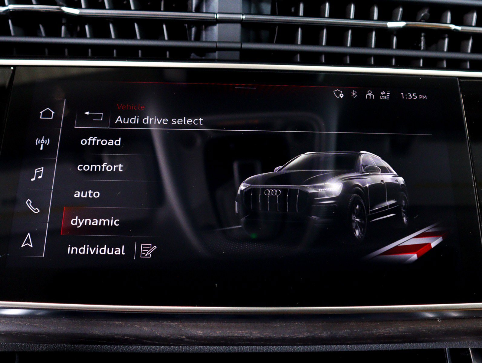 Used 2023 Audi Q8 Premium Plus w/ Premium Plus Package image 22