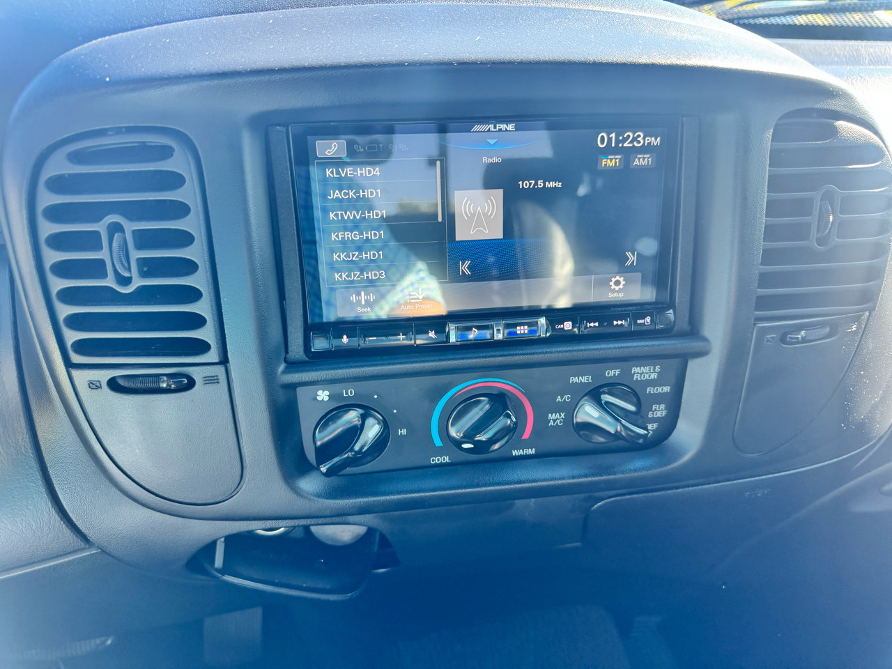 Used 2001 Ford F150 Harley-Davidson RWD image 19