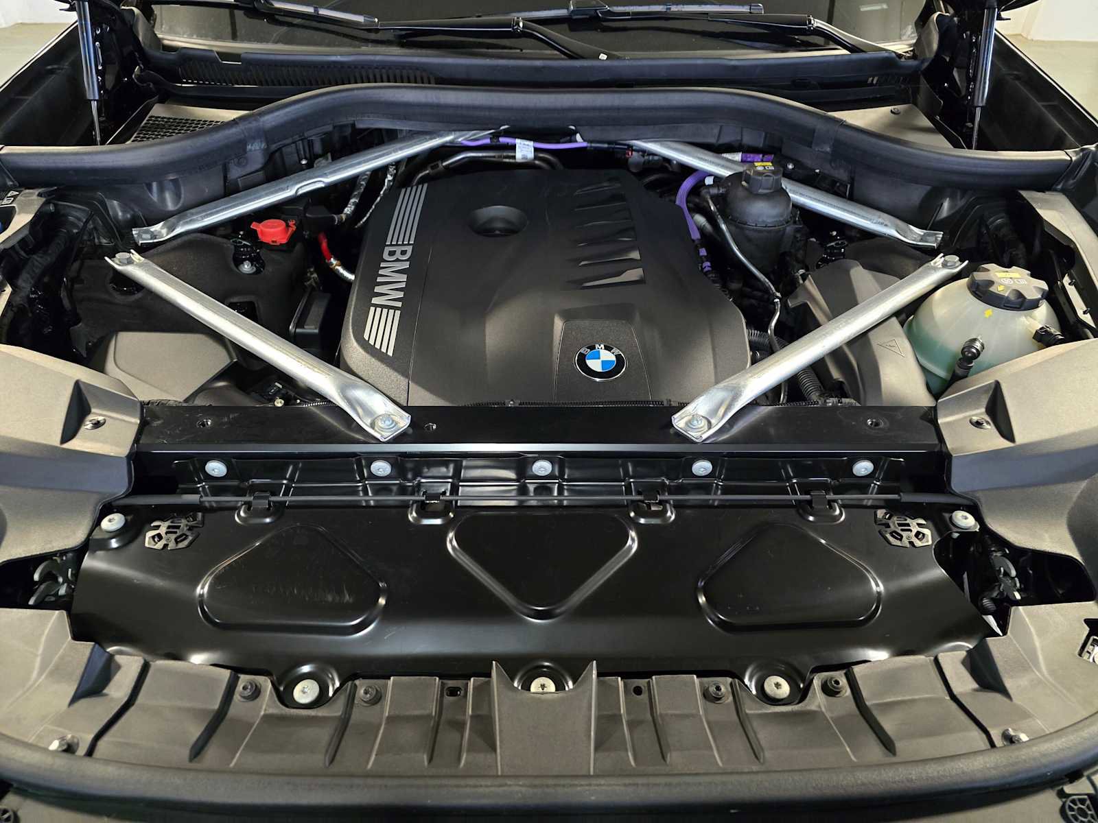 Used 2023 BMW X7 xDrive40i image 9