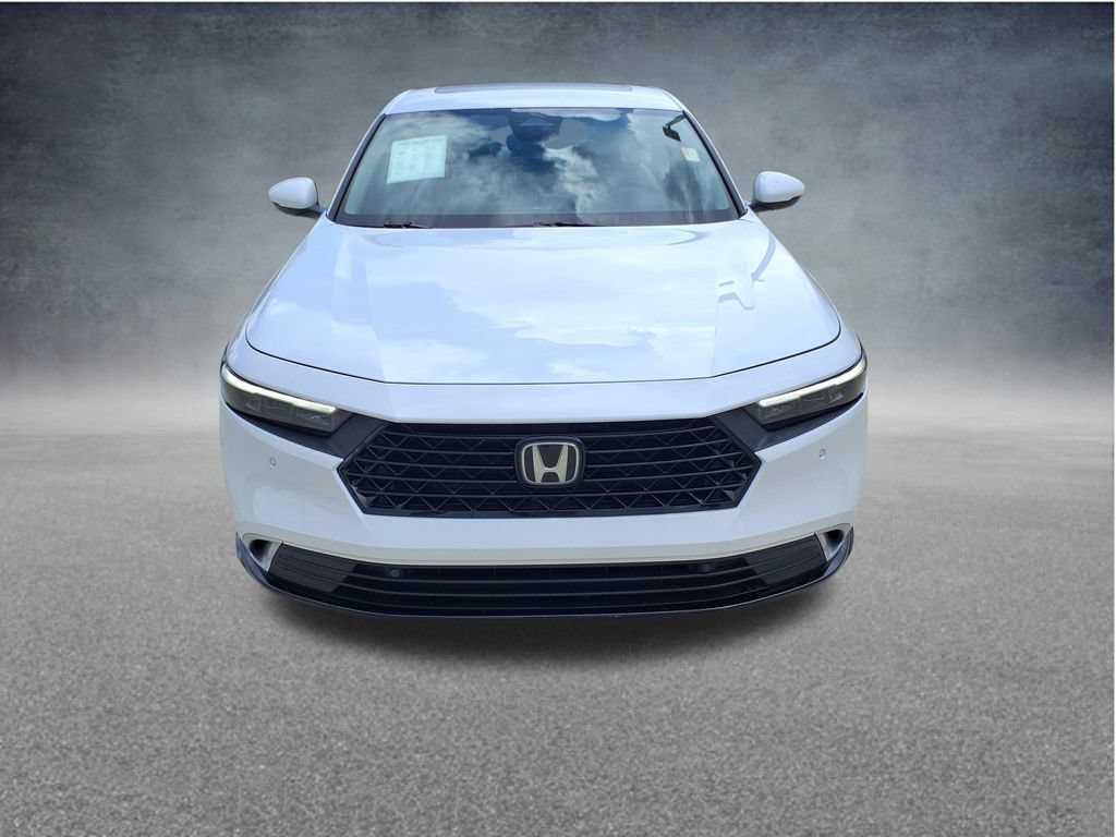 Used 2023 Honda Accord Touring image 2