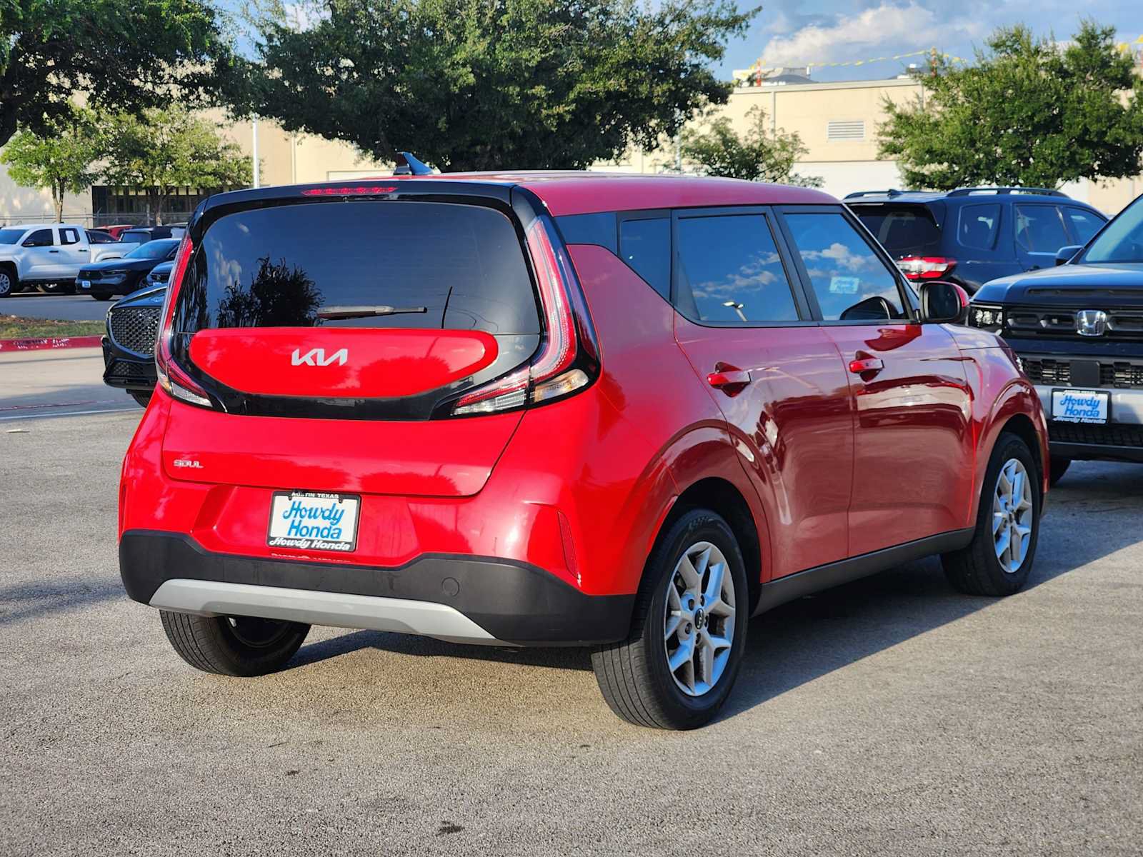 Used 2023 Kia Soul S FWD image 6