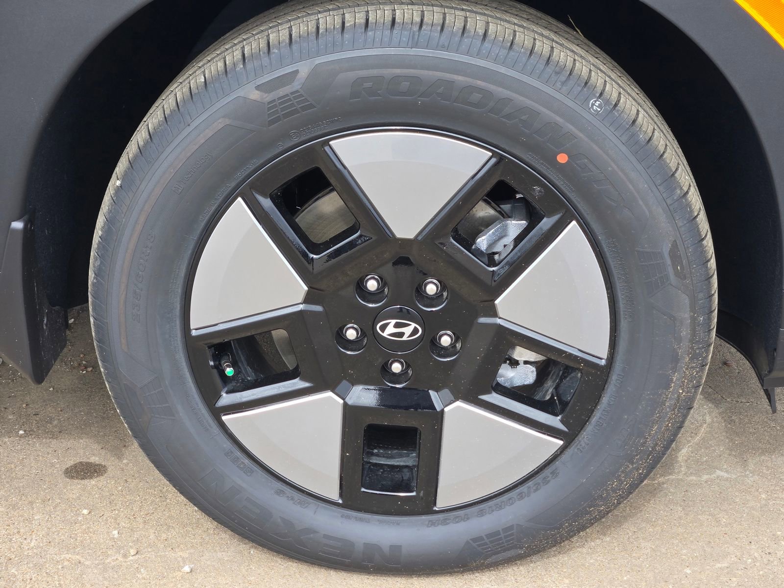 New 2026 Hyundai Santa Fe SEL FWD image 7