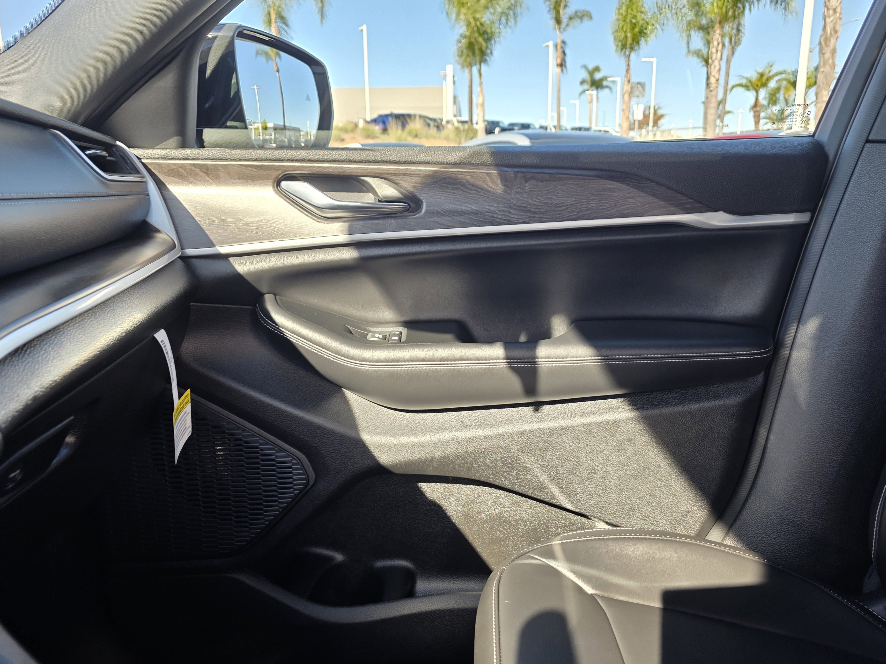 New 2025 Jeep Grand Cherokee L Limited image 14