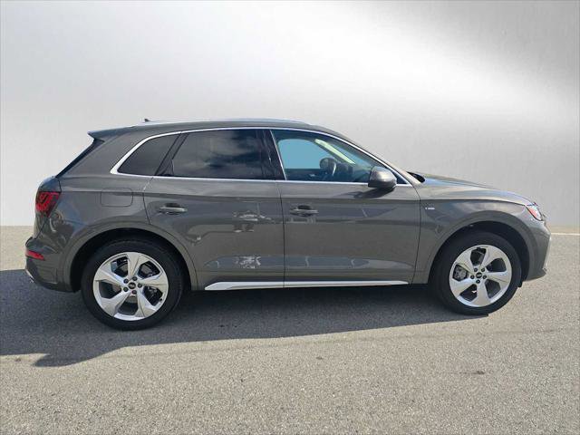 Used 2023 Audi Q5 2.0T Premium Plus w/ Premium Plus Package image 2