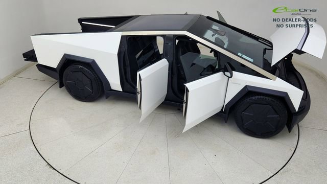 Used 2024 Tesla Cybertruck AWD Crew Cab image 80