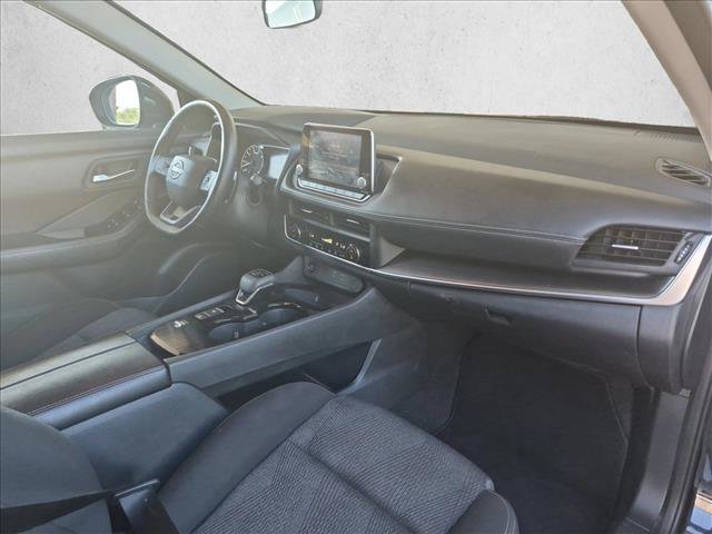 Used 2025 Nissan Rogue SV FWD image 21