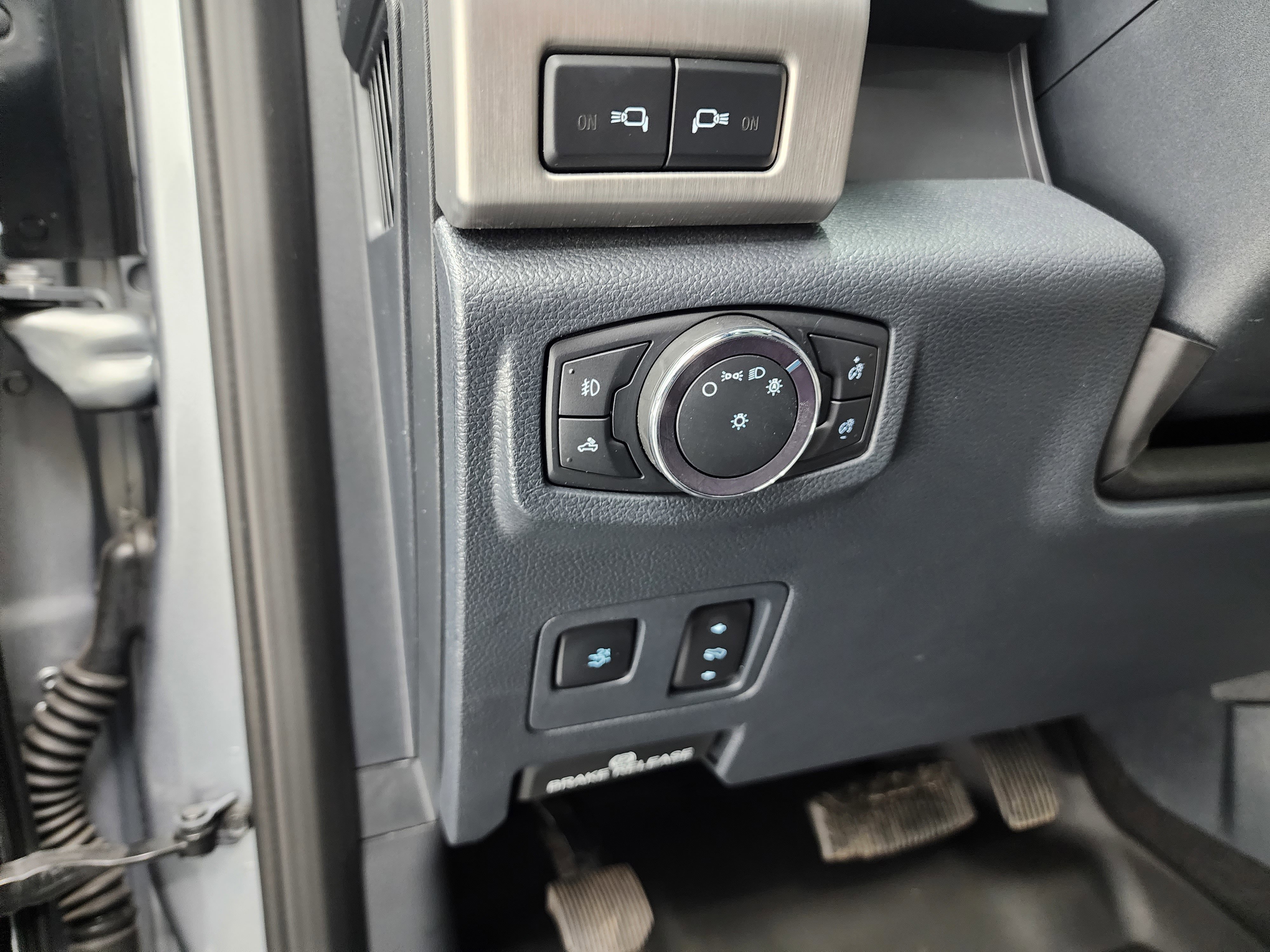 Used 2022 Ford F250 Platinum w/ Tremor Off-Road Package image 47