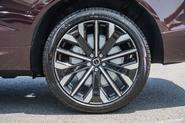 New 2026 Volvo XC60 T8 Ultra w/ Protection Package Premier AWD/4WD image 18