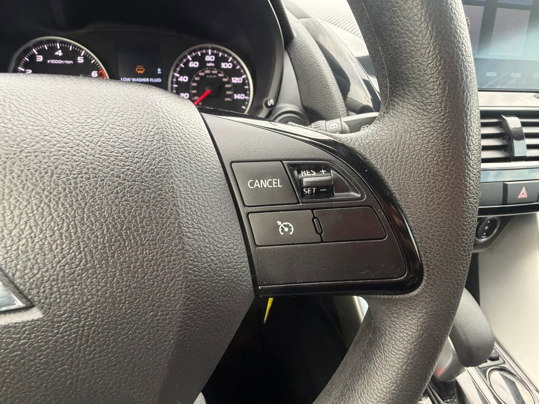 Used 2022 Mitsubishi Eclipse Cross LE FWD image 21