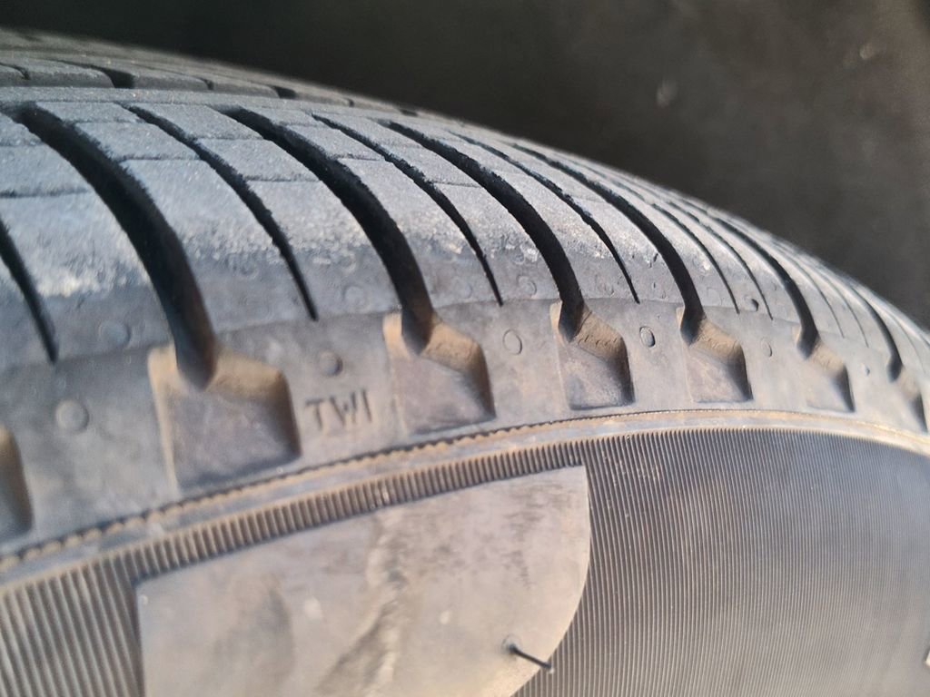 Certified 2025 Audi Q7 2.0T Premium w/ Convenience Package image 18