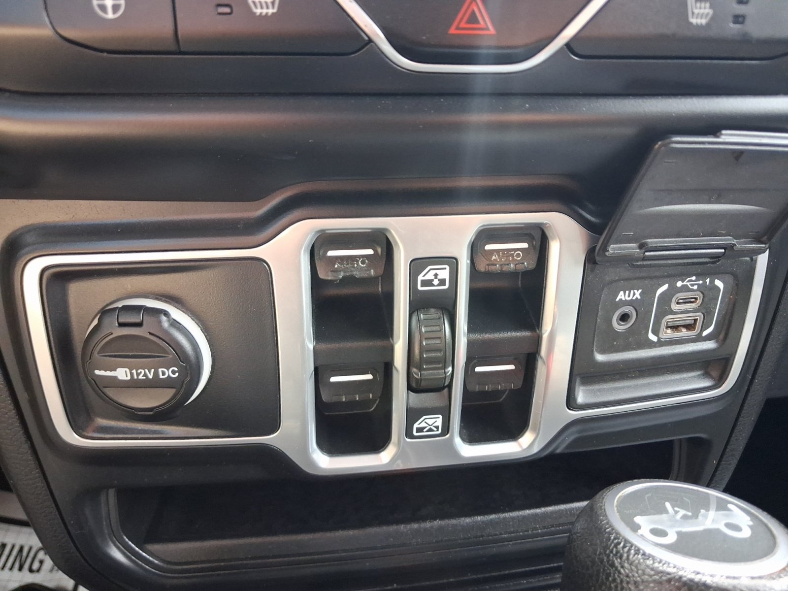 Used 2018 Jeep Wrangler Unlimited Sport S AWD/4WD image 27