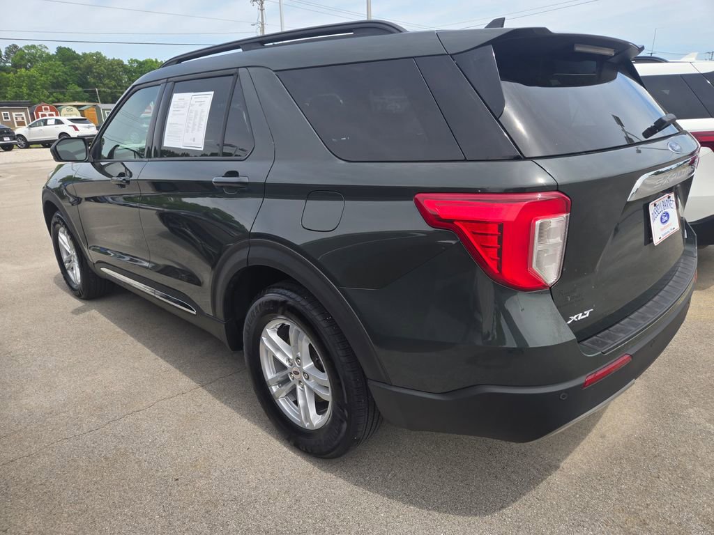 Used 2023 Ford Explorer XLT w/ Equipment Group 202A AWD/4WD image 3
