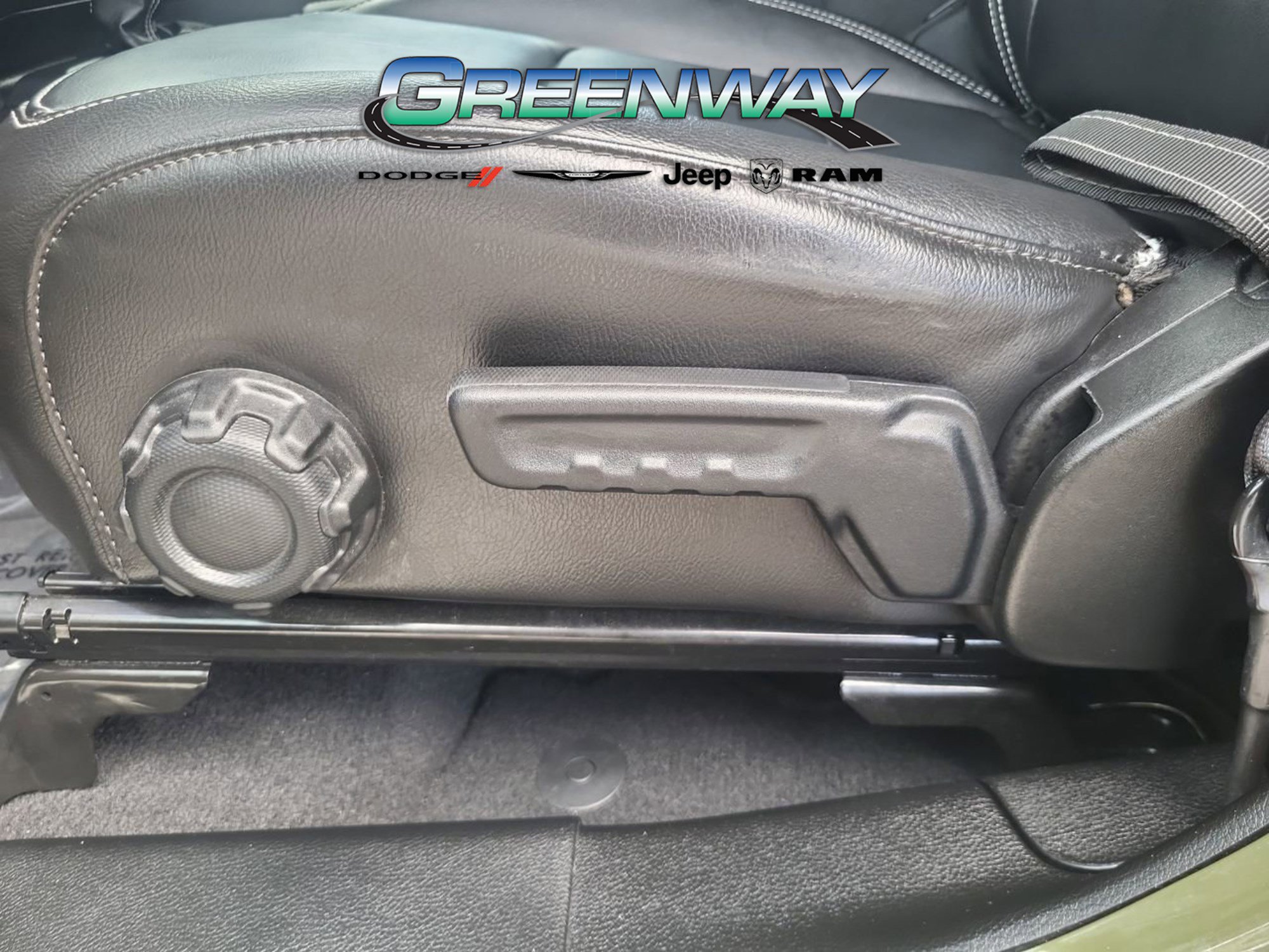 Used 2023 Jeep Wrangler Unlimited Sahara AWD/4WD image 18