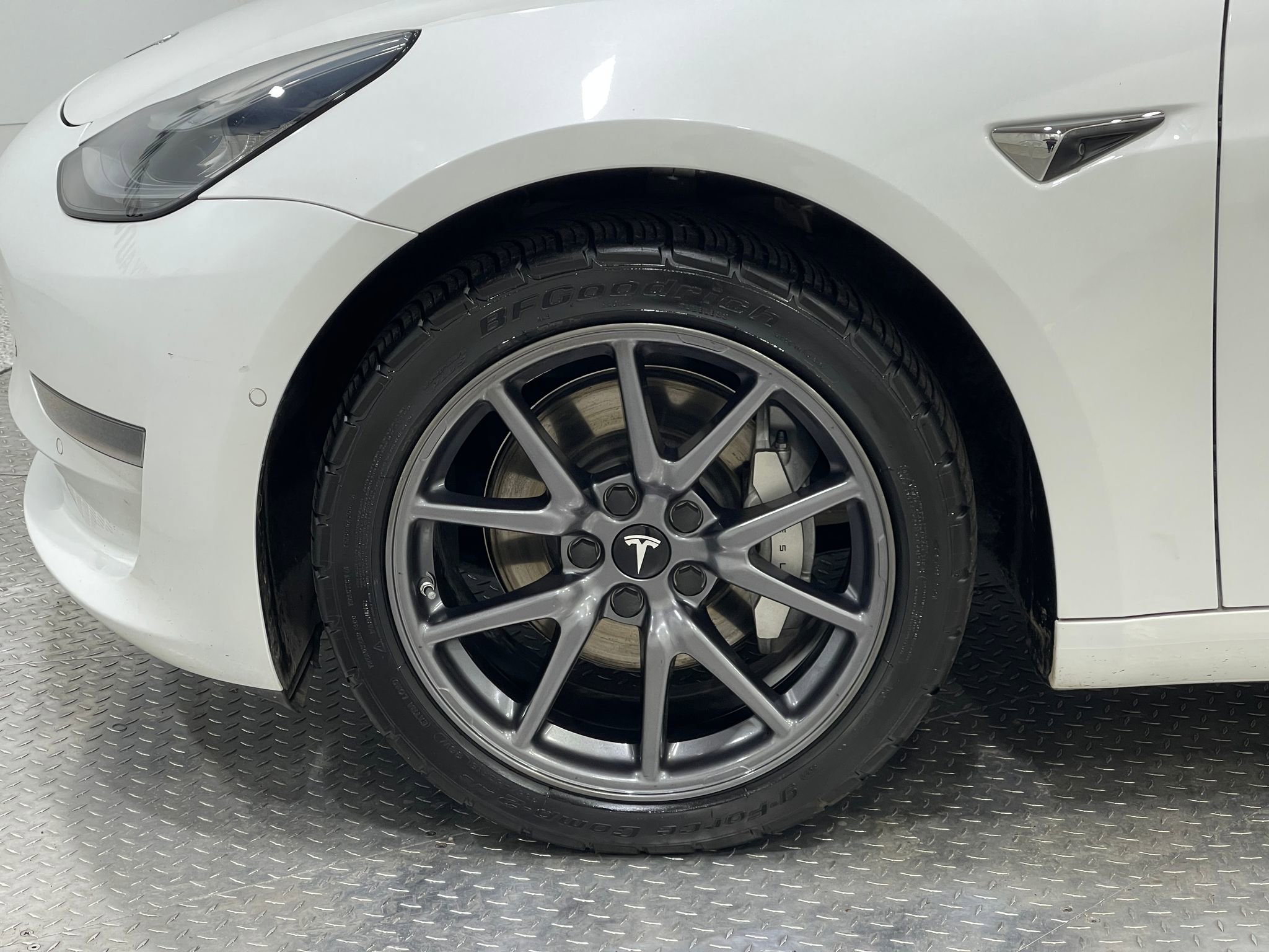 Used 2020 Tesla Model 3 image 32
